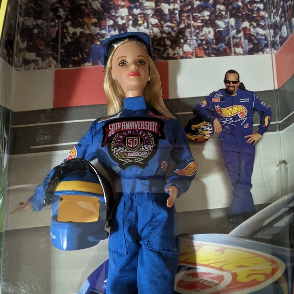 VTG 1998 NIB Barbie NASCAR 50th Anniversary - Picture 7 of 7